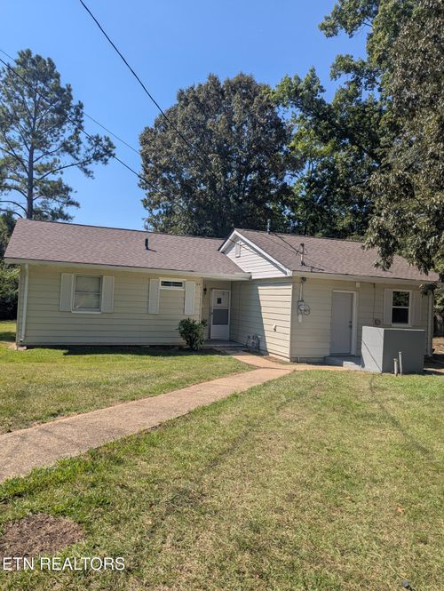 120 Marietta Cir, Oak Ridge, TN, 37830-7014 | Card Image