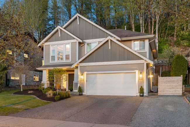 35702 Hawksview Place, House other with 4 bedrooms, 3 bathrooms and 4 parking in Abbotsford BC | Image 2