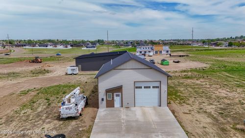 1744 District Way, Dickinson, ND, 58601 | Card Image