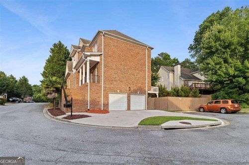1711 Summit Glen Ln Ne, Atlanta, GA, 30329-2595 | Card Image