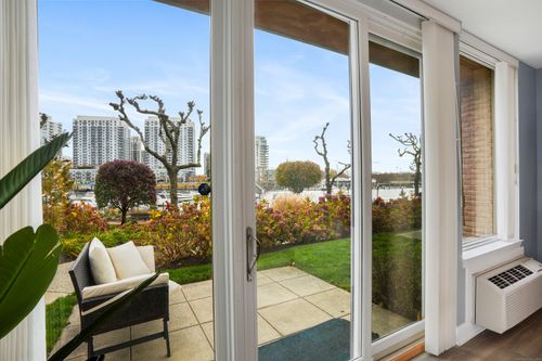 apt-101-98 Southfield Ave, Stamford, CT, 06902-7654 | Card Image