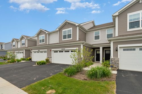 2666 Martini St, Mundelein, IL, 60060-5510 | Card Image