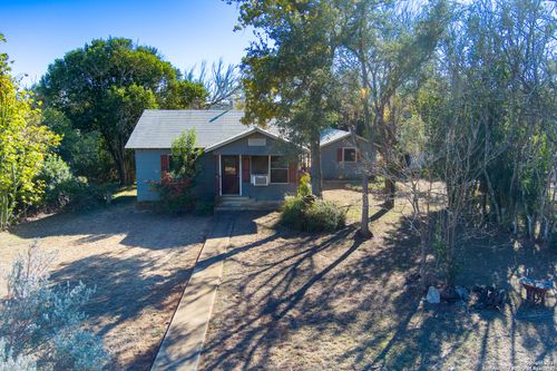 805 Evergreen, Comfort, TX, 78013-2402 | Card Image