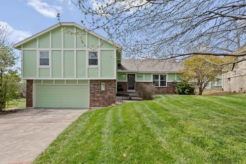 12205 W 72nd St, Shawnee, KS, 66216-3623 | Card Image