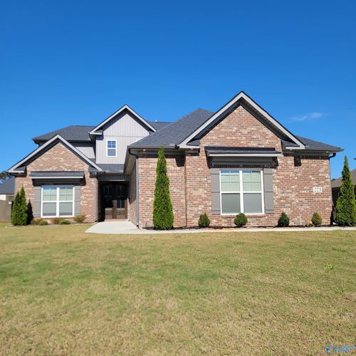 223 Midland Dr, Brownsboro, AL, 35741-8704 | Card Image
