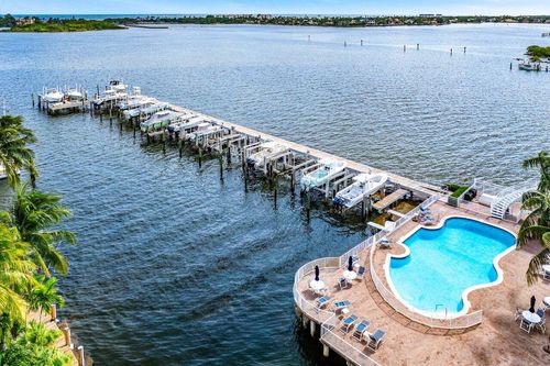 124 Harbors Way, Boynton Beach, FL, 33435-2400 | Card Image