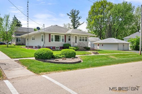 124 2nd St, Kingston, IL, 60145-7926 | Card Image