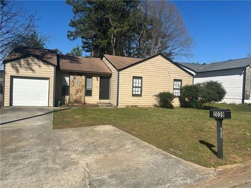 2039 Corners Cir, Lithonia, GA, 30058-7988 | Card Image