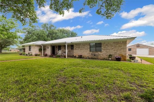 6807 E Texas St, Walnut Springs, TX, 76690-4727 | Card Image