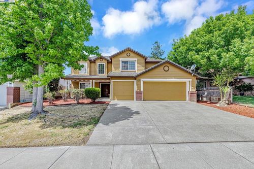 5132 Pioneer Way, Antioch, CA, 94531-8465 | Card Image