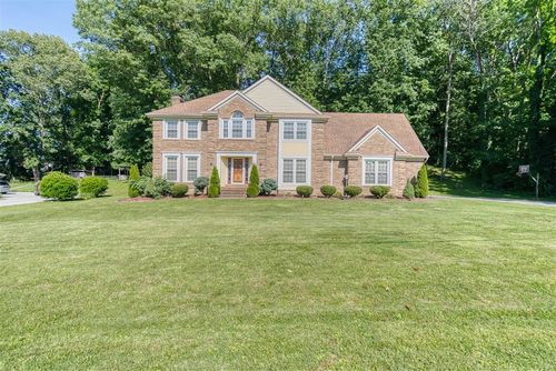 207 Daleview Cir, Russellville, KY, 42276-2145 | Card Image