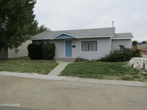 244 Valley Dr, Yerington, NV, 89447-2347 | Card Image