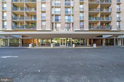 apt-423-4600 S Four Mile Run Dr, ARLINGTON, VA, 22204-3562 | Card Image