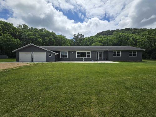607 Old 80 Road, Pulaski, WI, 53573 | Card Image