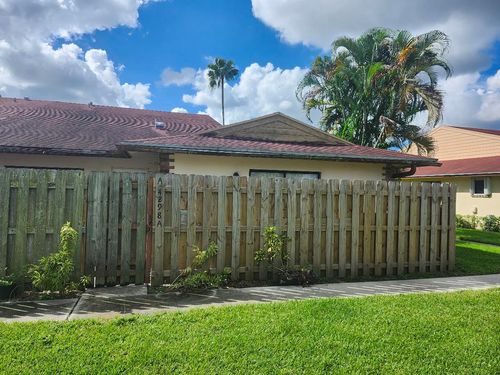 a-4298 Woodstock Dr, West Palm Beach, FL, 33409-2981 | Card Image