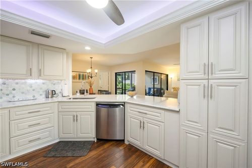n105-592 Beachwalk Cir, NAPLES, FL, 34108-7735 | Card Image
