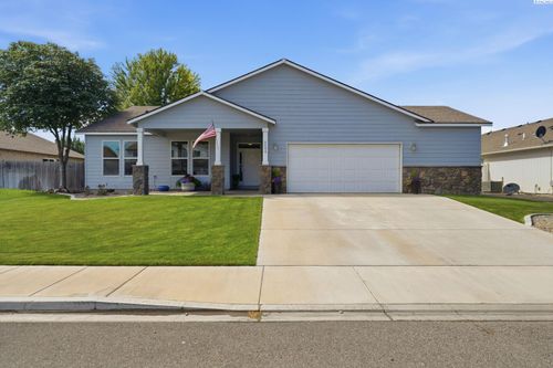 5504 Coolidge Ct, Pasco, WA, 99301-8472 | Card Image