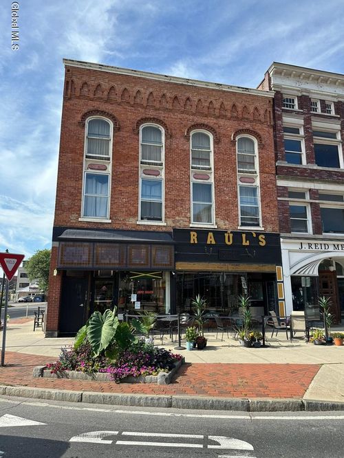 162 Glen St, Glens Falls, NY, 12801-3526 | Card Image