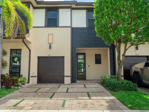 15675-15675 Nw 91st Ct, Miami Lakes, FL, 33018-6359 | Card Image