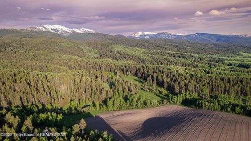 10 S Leigh Canyon Rd, Alta, WY, 83414-1204 | Card Image