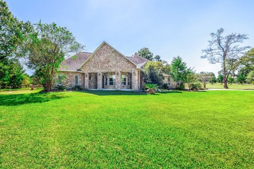 15453 Crown Oaks Dr, Montgomery, TX, 77316-9625 | Card Image