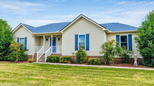 447 Old Hunters Point Pike N, Lebanon, TN, 37087-0951 | Card Image