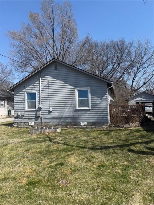 220 S Church St, Olathe, KS, 66061-4747 | Card Image