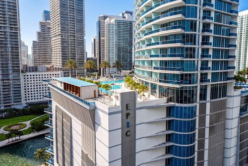 5110-200 Biscayne Boulevard Way, Miami, FL, 33131-2167 | Card Image