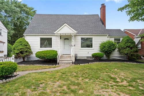 191 E Martin St, Amherst, OH, 44001-1412 | Card Image