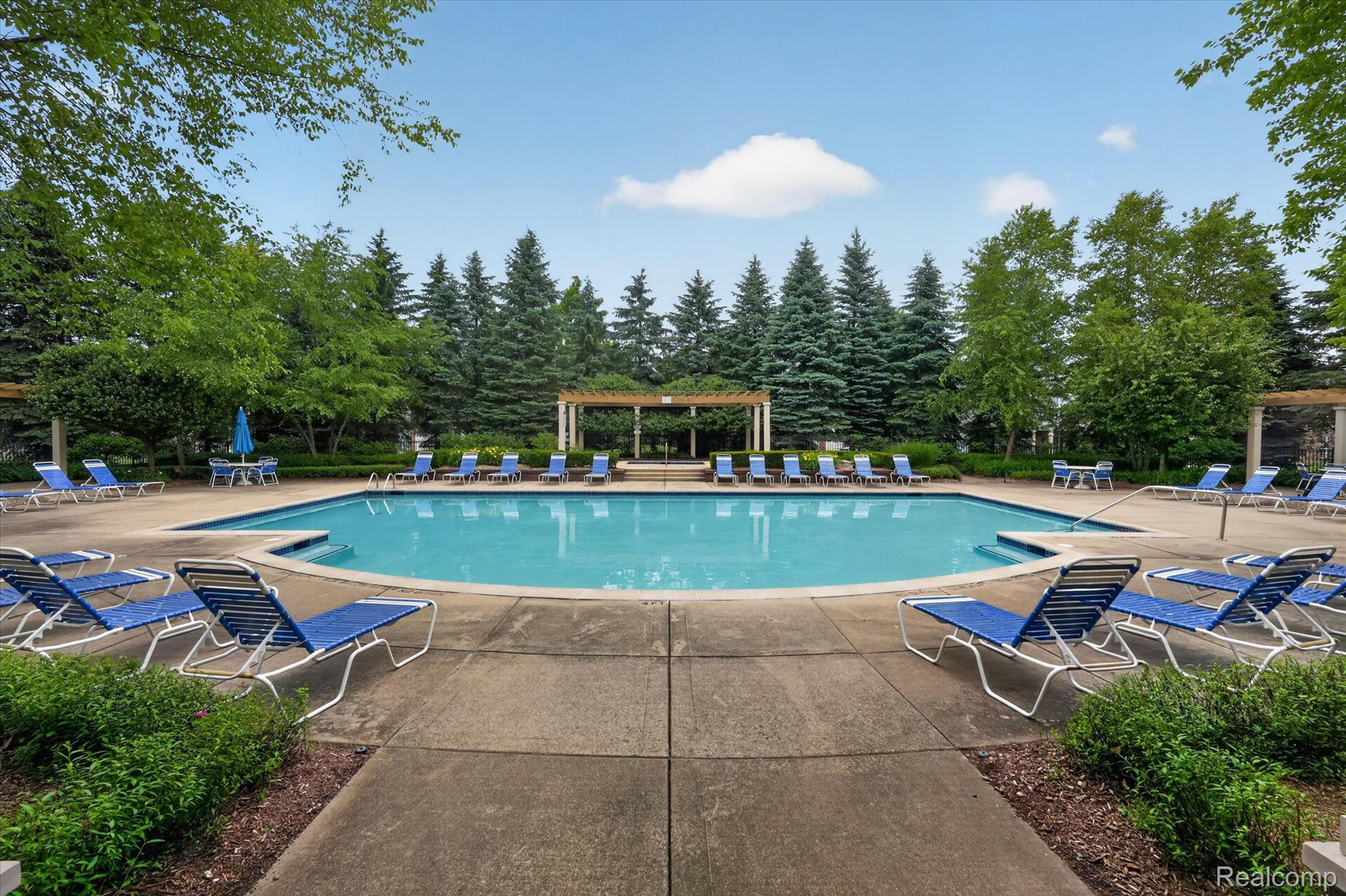 Residential in Commerce Charter Township 3