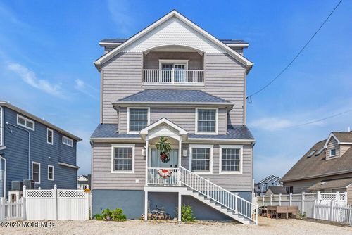 3158 Windsor Ave, Toms River, NJ, 08753-4852 | Card Image