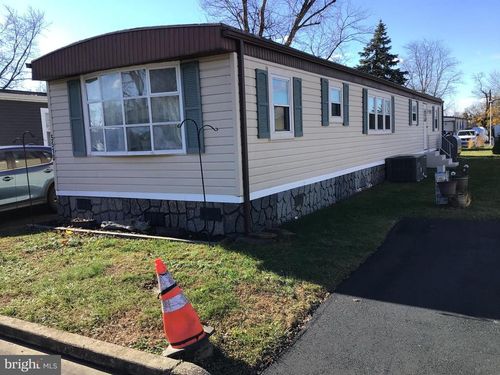 5510 Golden Dr, MORRISVILLE, PA, 19067-5187 | Card Image