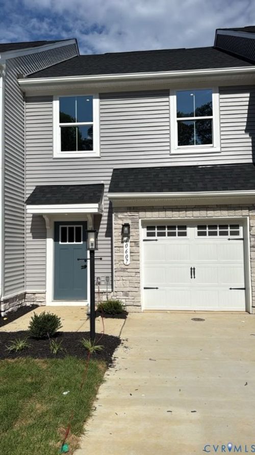 10607 Pink Lilly Ln, Chester, VA, 23831-7899 | Card Image
