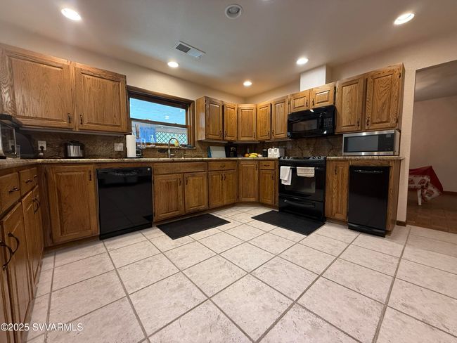 3742 E Lake Shore Dr, House other with 3 bedrooms, 3 bathrooms and null parking in Rimrock AZ | Image 14