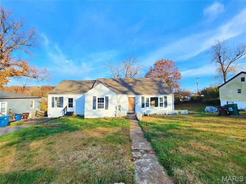 408 Coppinger Dr, Saint Louis, MO, 63135-2110 | Card Image