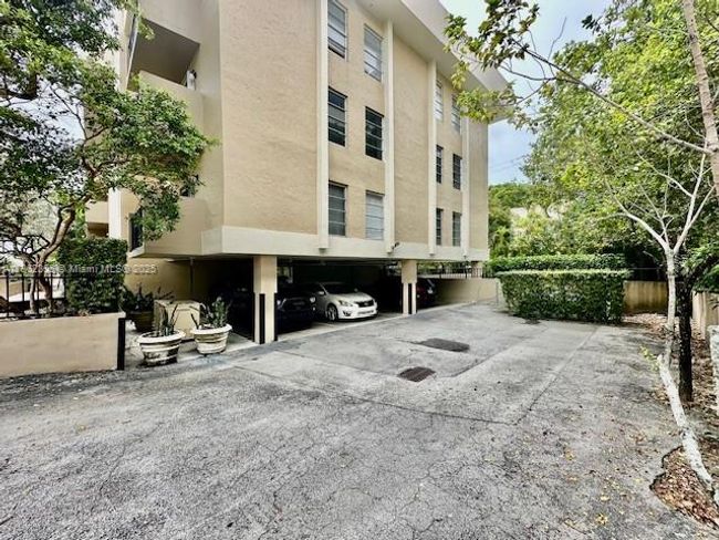 APT-207 - 110 Salamanca Ave, Condo with 2 bedrooms, 2 bathrooms and null parking in Coral Gables FL | Image 31