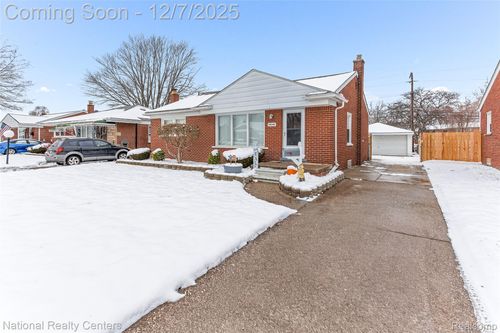 30140 Rush St, Garden City, MI, 48135-2075 | Card Image