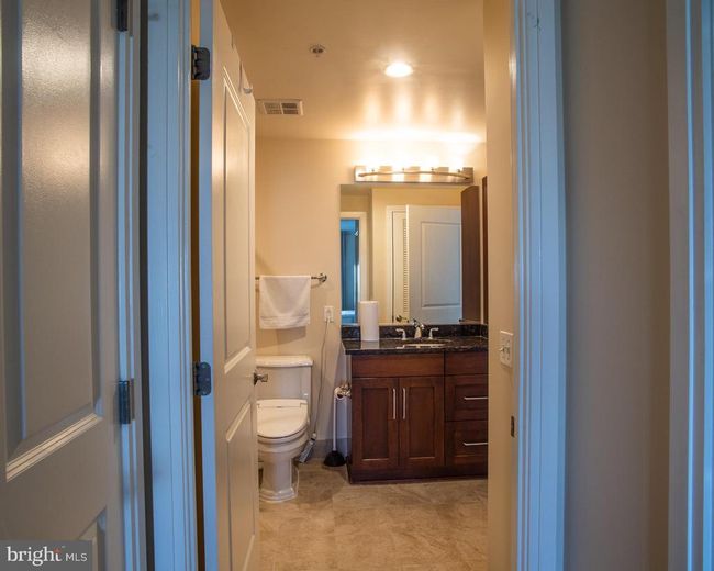 APT-1608 - 8220 Crestwood Heights Dr, Condo with 2 bedrooms, 2 bathrooms and null parking in MCLEAN VA | Image 9