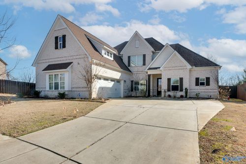 103 Willow Lake Cir Sw, Huntsville, AL, 35824-3236 | Card Image