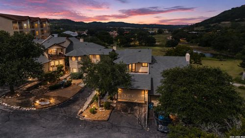 107 Tapatio Dr E, Boerne, TX, 78006-9421 | Card Image
