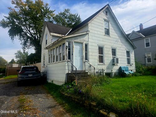 5 Cummings Ave, Johnstown, NY, 12095-1027 | Card Image