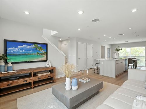 4507 Misty Pl, San Diego, CA, 92117-6472 | Card Image