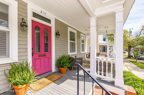 214 King St, New Bern, NC, 28560-4016 | Card Image