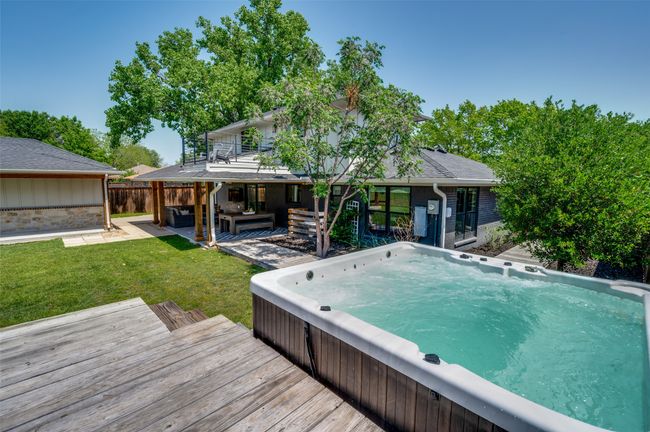 Backyard spa! | Image 26