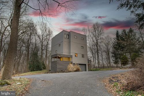 800 Garriston Rd, LEWISBERRY, PA, 17339-9635 | Card Image