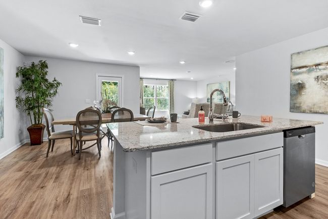 1569 Beverly Ln, House other with 4 bedrooms, 2 bathrooms and 2 parking in Hahira GA | Image 6