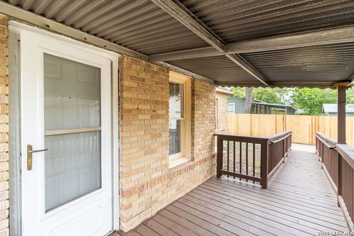 115 Broadbent Ave, San Antonio, TX, 78210-5205 | Card Image