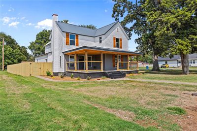 301 S Rust Avenue, House other with 4 bedrooms, 2 bathrooms and null parking in Gentry AR | Image 2