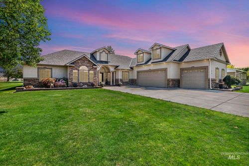 319 Clear Lake Ln, Buhl, ID, 83316-5274 | Card Image