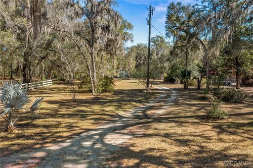 9193 S Great Oaks Dr, Floral City, FL, 34436-3814 | Card Image